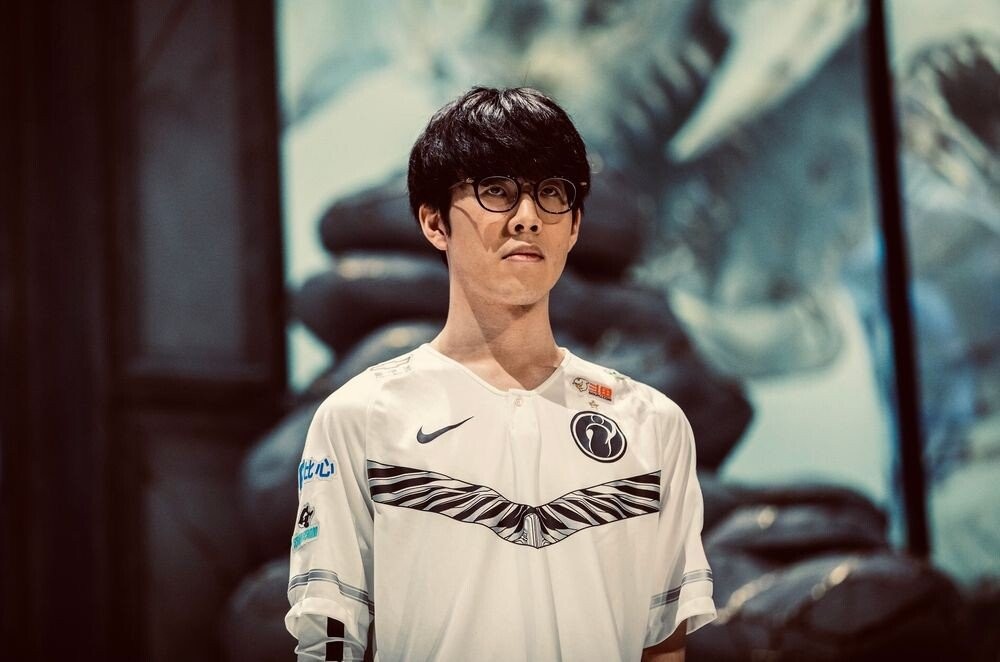 力中锋的冲 力中锋的冲