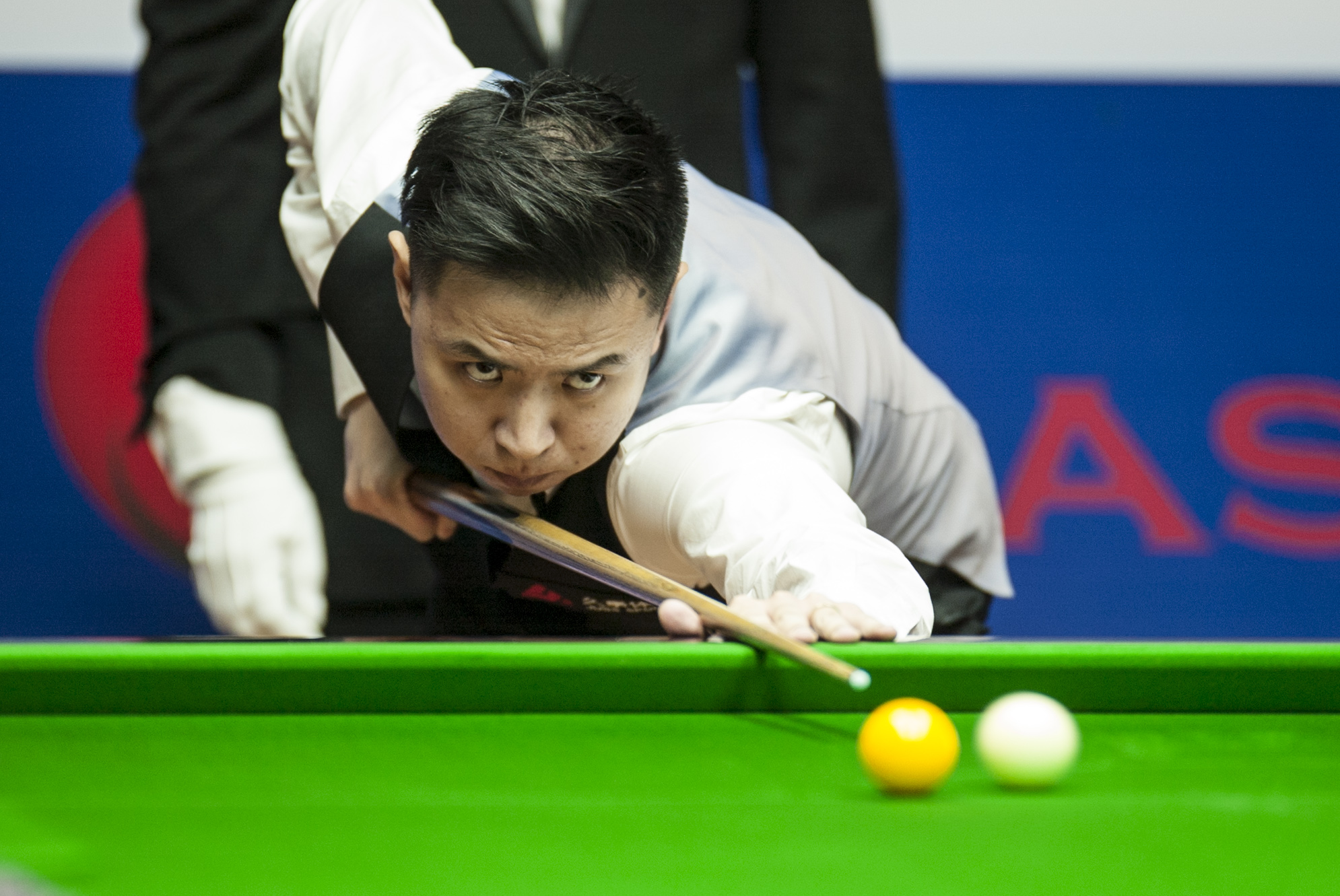 易浮出水面 易浮出水面